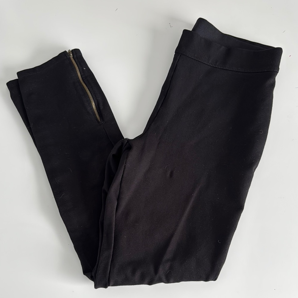 Max Studio Black Leggings with Side Zipper. Tight fitting. Flat front. Size- S